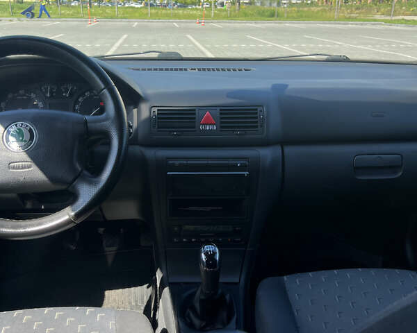 Чорний Шкода Октавія, об'ємом двигуна 1.8 л та пробігом 291 тис. км за 5300 $, фото 17 на Automoto.ua