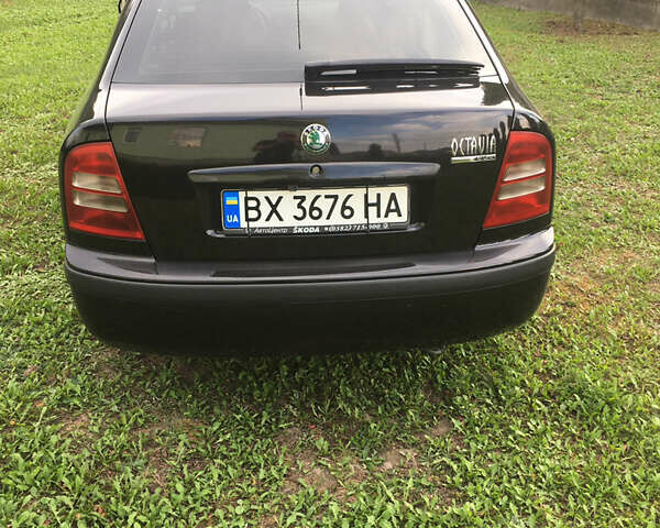 Черный Шкода Октавия, объемом двигателя 1.6 л и пробегом 165 тыс. км за 4700 $, фото 3 на Automoto.ua