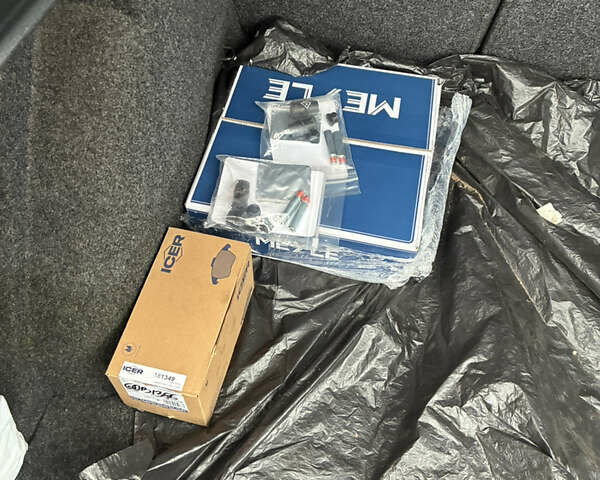 Черный Шкода Октавия, объемом двигателя 1.9 л и пробегом 298 тыс. км за 4950 $, фото 7 на Automoto.ua