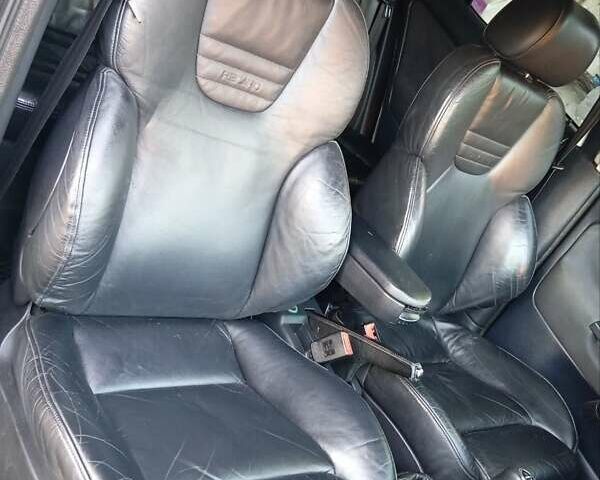 Черный Шкода Октавия, объемом двигателя 1.9 л и пробегом 289 тыс. км за 5850 $, фото 3 на Automoto.ua