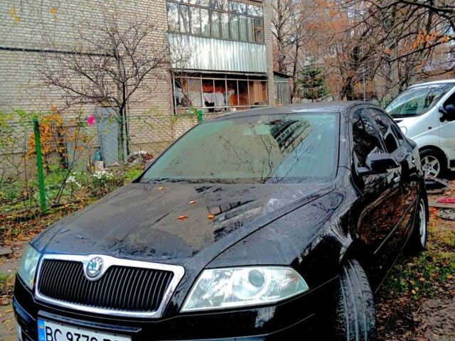 Черный Шкода Октавия, объемом двигателя 1.6 л и пробегом 215 тыс. км за 5500 $, фото 2 на Automoto.ua