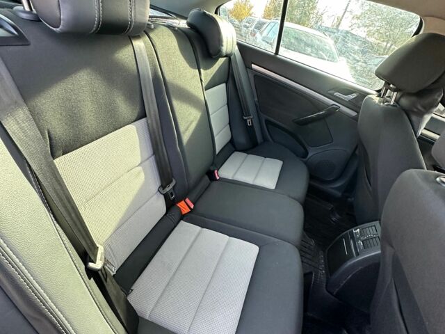 Черный Шкода Октавия, объемом двигателя 1.9 л и пробегом 300 тыс. км за 5650 $, фото 3 на Automoto.ua