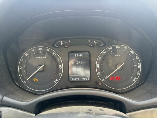 Чорний Шкода Октавія, об'ємом двигуна 2 л та пробігом 375 тис. км за 3500 $, фото 11 на Automoto.ua