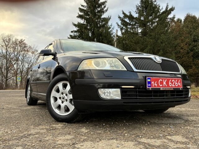 Черный Шкода Октавия, объемом двигателя 1.6 л и пробегом 180 тыс. км за 5750 $, фото 5 на Automoto.ua