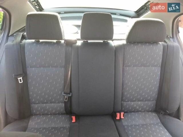 Черный Шкода Октавия, объемом двигателя 1.9 л и пробегом 330 тыс. км за 5200 $, фото 9 на Automoto.ua