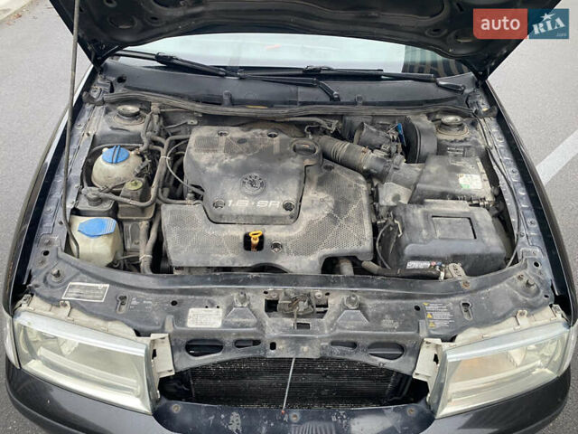 Черный Шкода Октавия, объемом двигателя 1.6 л и пробегом 359 тыс. км за 5100 $, фото 14 на Automoto.ua