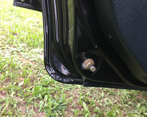 Черный Шкода Октавия, объемом двигателя 1.6 л и пробегом 165 тыс. км за 4700 $, фото 12 на Automoto.ua