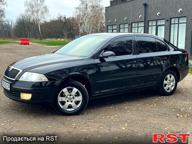 Черный Шкода Октавия, объемом двигателя 1.6 л и пробегом 256 тыс. км за 5800 $, фото 3 на Automoto.ua