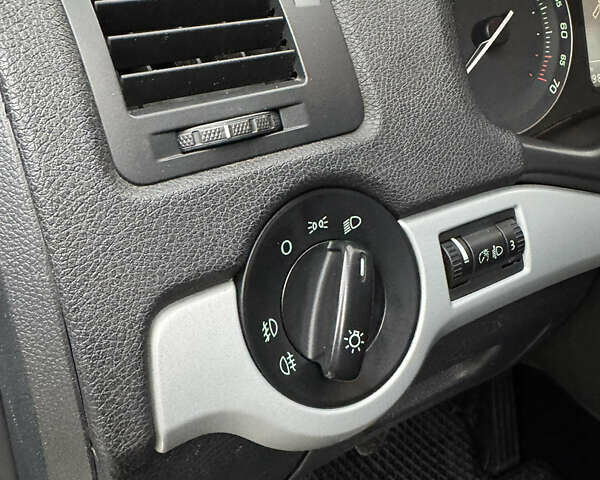 Шкода Октавия 2005 в Днепре (Днепропетровске) на Automoto.ua Черный Шкода Октавия, объемом двигателя 1.6 л и пробегом 282 тыс. км за 5500 $, фото 14 на Automoto.ua