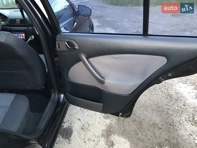 Чорний Шкода Октавія, об'ємом двигуна 1.6 л та пробігом 224 тис. км за 4500 $, фото 12 на Automoto.ua