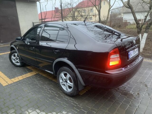 Чорний Шкода Октавія, об'ємом двигуна 1.6 л та пробігом 272 тис. км за 3600 $, фото 7 на Automoto.ua