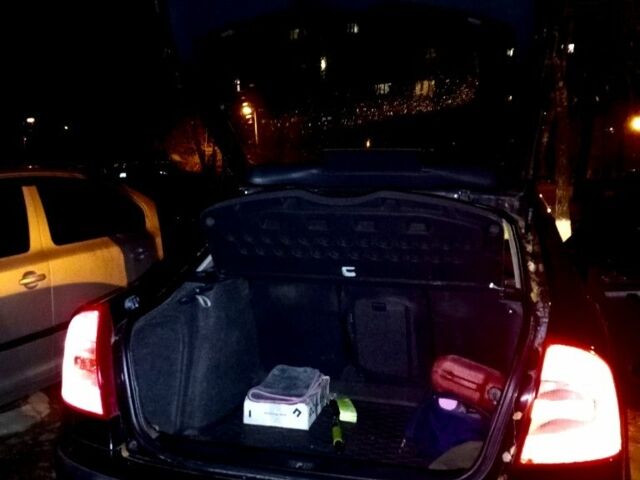 Черный Шкода Октавия, объемом двигателя 1.6 л и пробегом 215 тыс. км за 5500 $, фото 6 на Automoto.ua