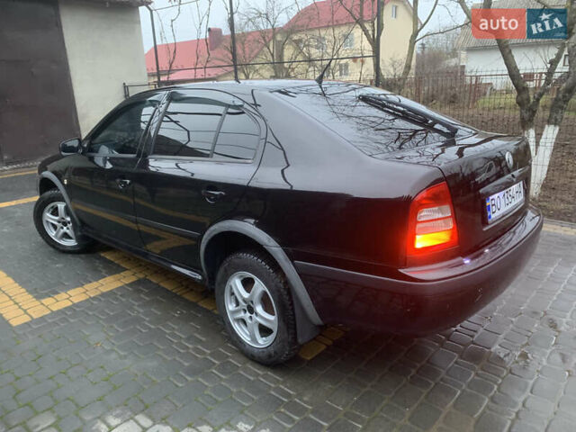 Черный Шкода Октавия, объемом двигателя 1.6 л и пробегом 272 тыс. км за 3650 $, фото 8 на Automoto.ua