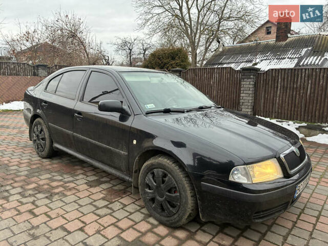 Черный Шкода Октавия, объемом двигателя 1.9 л и пробегом 298 тыс. км за 4950 $, фото 3 на Automoto.ua
