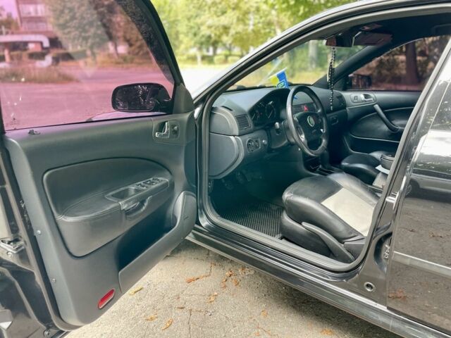 Черный Шкода Октавия, объемом двигателя 1.6 л и пробегом 300 тыс. км за 4700 $, фото 9 на Automoto.ua