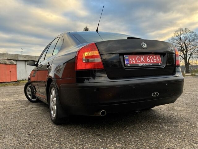 Черный Шкода Октавия, объемом двигателя 1.6 л и пробегом 180 тыс. км за 5750 $, фото 9 на Automoto.ua