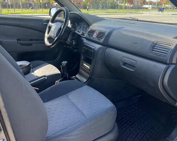 Чорний Шкода Октавія, об'ємом двигуна 1.8 л та пробігом 291 тис. км за 5300 $, фото 19 на Automoto.ua