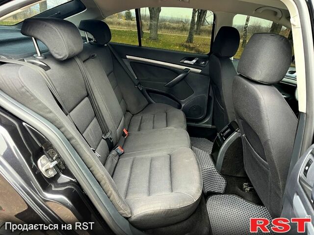 Черный Шкода Октавия, объемом двигателя 1.6 л и пробегом 256 тыс. км за 5800 $, фото 10 на Automoto.ua