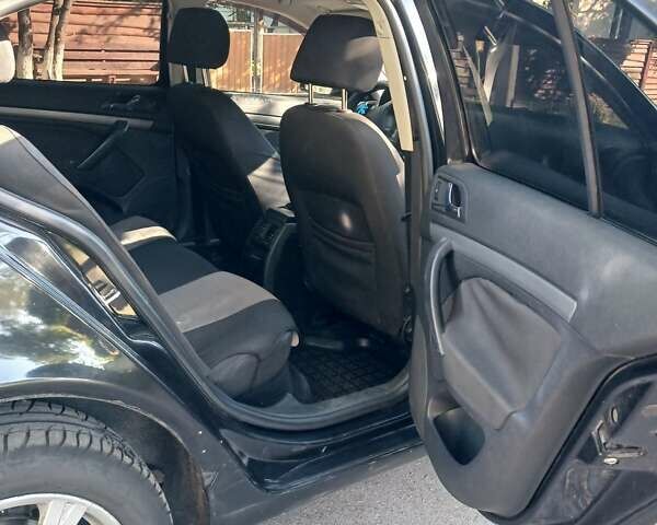 Черный Шкода Октавия, объемом двигателя 1.6 л и пробегом 288 тыс. км за 4700 $, фото 7 на Automoto.ua