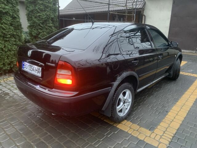 Чорний Шкода Октавія, об'ємом двигуна 1.6 л та пробігом 272 тис. км за 3600 $, фото 5 на Automoto.ua