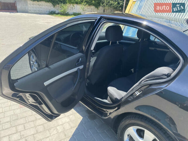Чорний Шкода Октавія, об'ємом двигуна 1.6 л та пробігом 264 тис. км за 6500 $, фото 7 на Automoto.ua