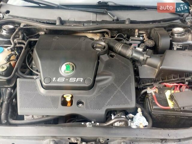 Черный Шкода Октавия, объемом двигателя 1.6 л и пробегом 194 тыс. км за 4800 $, фото 7 на Automoto.ua