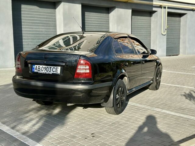 Черный Шкода Октавия, объемом двигателя 1.6 л и пробегом 300 тыс. км за 4700 $, фото 5 на Automoto.ua