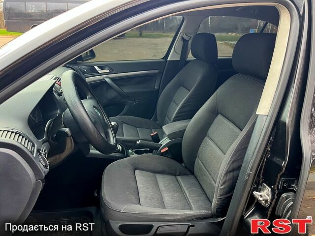 Черный Шкода Октавия, объемом двигателя 1.6 л и пробегом 256 тыс. км за 5800 $, фото 12 на Automoto.ua