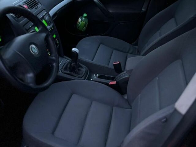 Черный Шкода Октавия, объемом двигателя 1.9 л и пробегом 300 тыс. км за 2899 $, фото 4 на Automoto.ua