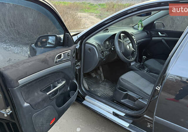 Черный Шкода Октавия, объемом двигателя 1.6 л и пробегом 287 тыс. км за 5600 $, фото 7 на Automoto.ua