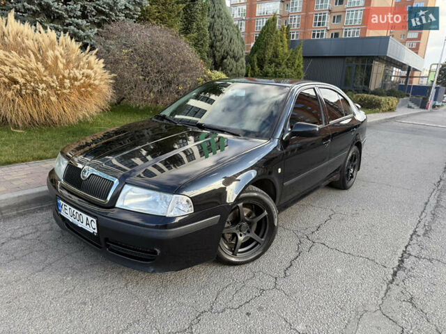 Черный Шкода Октавия, объемом двигателя 1.78 л и пробегом 199 тыс. км за 5700 $, фото 1 на Automoto.ua