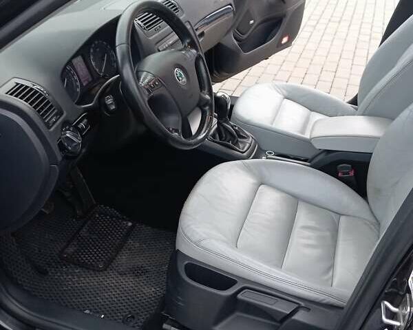 Шкода Октавия 2005 в Ромнах на Automoto.ua Черный Шкода Октавия, объемом двигателя 1.98 л и пробегом 177 тыс. км за 6250 $, фото 27 на Automoto.ua