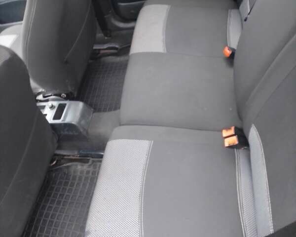 Черный Шкода Октавия, объемом двигателя 1.6 л и пробегом 180 тыс. км за 5200 $, фото 12 на Automoto.ua