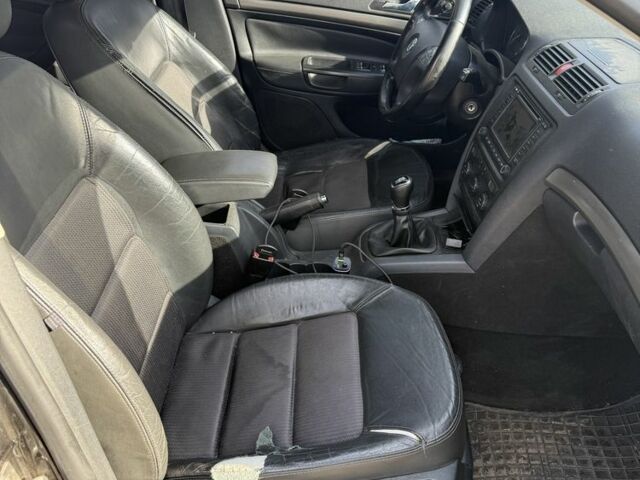 Чорний Шкода Октавія, об'ємом двигуна 2 л та пробігом 375 тис. км за 3500 $, фото 8 на Automoto.ua