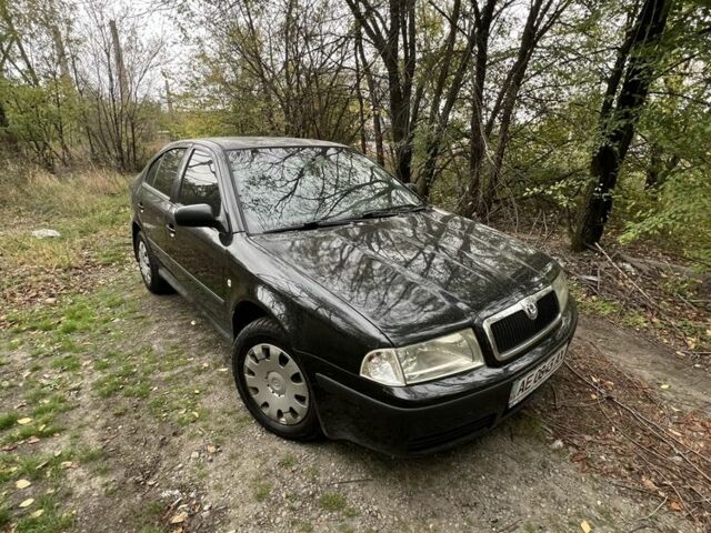 Черный Шкода Октавия, объемом двигателя 1.8 л и пробегом 210 тыс. км за 3799 $, фото 1 на Automoto.ua