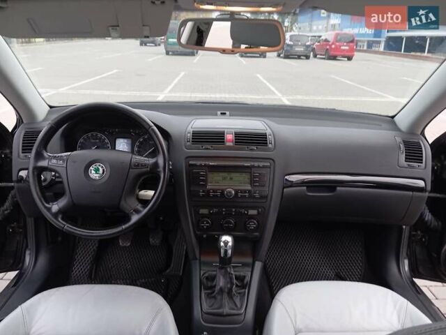 Шкода Октавия 2005 в Ромнах на Automoto.ua Черный Шкода Октавия, объемом двигателя 1.98 л и пробегом 177 тыс. км за 6250 $, фото 32 на Automoto.ua