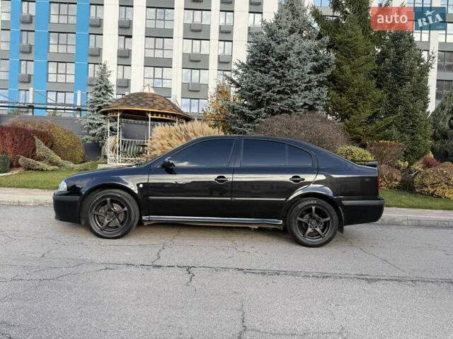 Черный Шкода Октавия, объемом двигателя 1.78 л и пробегом 199 тыс. км за 5700 $, фото 6 на Automoto.ua