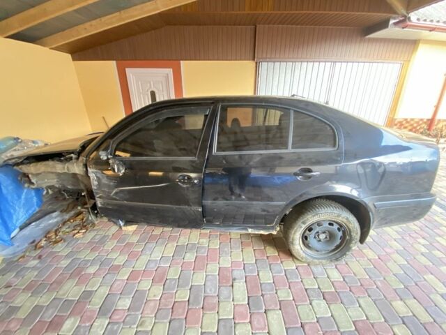 Черный Шкода Октавия, объемом двигателя 1.6 л и пробегом 3 тыс. км за 1000 $, фото 1 на Automoto.ua
