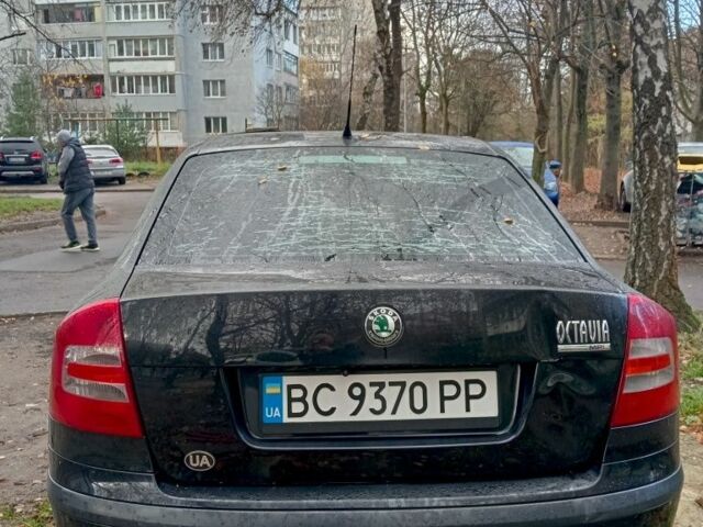 Черный Шкода Октавия, объемом двигателя 1.6 л и пробегом 215 тыс. км за 5500 $, фото 9 на Automoto.ua