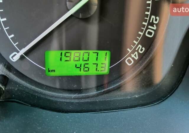 Черный Шкода Октавия, объемом двигателя 1.6 л и пробегом 203 тыс. км за 5000 $, фото 49 на Automoto.ua