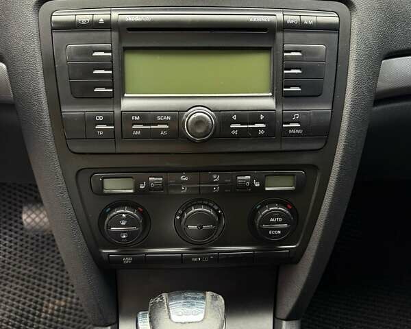 Черный Шкода Октавия, объемом двигателя 1.97 л и пробегом 315 тыс. км за 6650 $, фото 22 на Automoto.ua