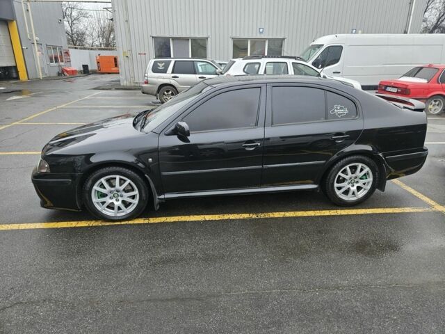 Черный Шкода Октавия, объемом двигателя 1.8 л и пробегом 337 тыс. км за 6700 $, фото 3 на Automoto.ua