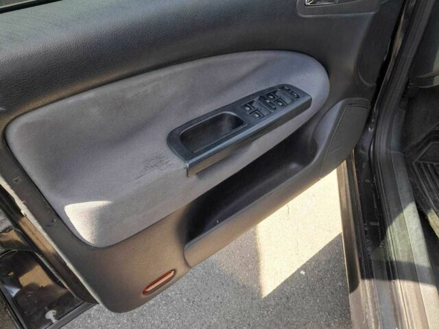 Черный Шкода Октавия, объемом двигателя 0 л и пробегом 500 тыс. км за 3800 $, фото 6 на Automoto.ua