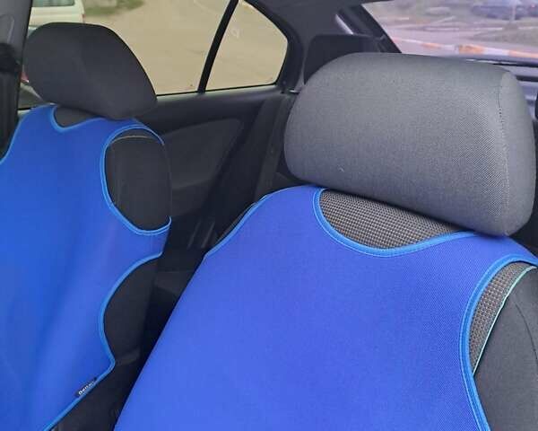 Черный Шкода Октавия, объемом двигателя 1.6 л и пробегом 260 тыс. км за 6500 $, фото 3 на Automoto.ua