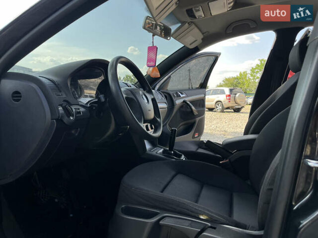 Чорний Шкода Октавія, об'ємом двигуна 1.6 л та пробігом 320 тис. км за 5800 $, фото 10 на Automoto.ua