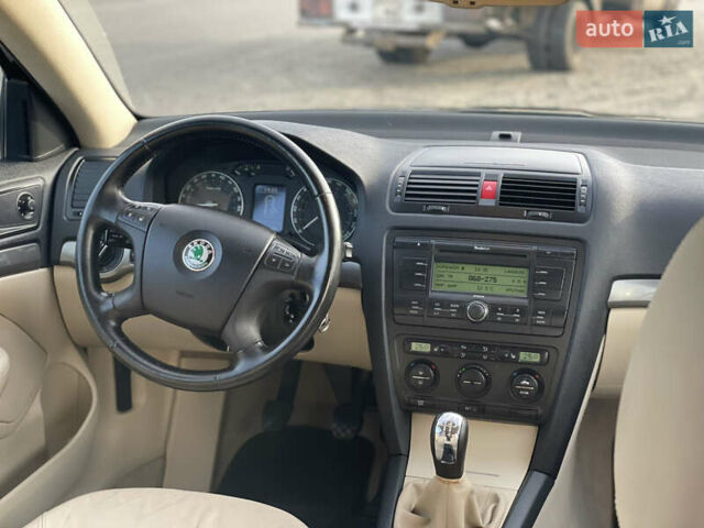 Шкода Октавия 2006 в Корсунь-Шевченковском на Automoto.ua Черный Шкода Октавия, объемом двигателя 1.6 л и пробегом 214 тыс. км за 6500 $, фото 8 на Automoto.ua