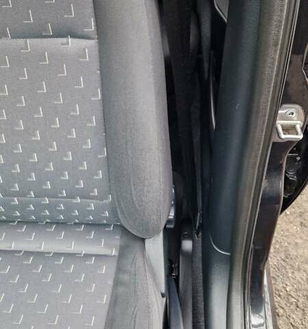 Черный Шкода Октавия, объемом двигателя 1.6 л и пробегом 268 тыс. км за 6500 $, фото 25 на Automoto.ua