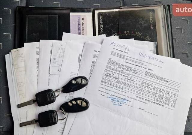 Черный Шкода Октавия, объемом двигателя 1.6 л и пробегом 268 тыс. км за 6500 $, фото 40 на Automoto.ua