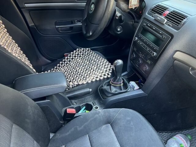 Чорний Шкода Октавія, об'ємом двигуна 2 л та пробігом 270 тис. км за 3800 $, фото 9 на Automoto.ua