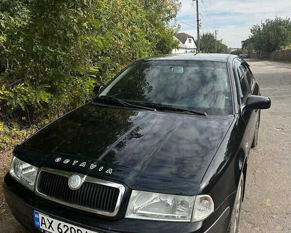 Черный Шкода Октавия, объемом двигателя 1.6 л и пробегом 374 тыс. км за 5200 $, фото 2 на Automoto.ua